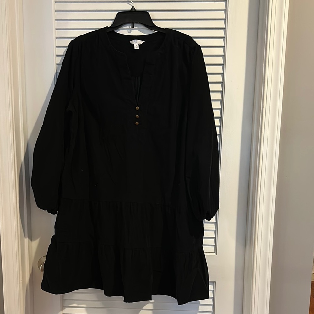 Time and Tru Black Long Sleeve Tiered Tunic Dress